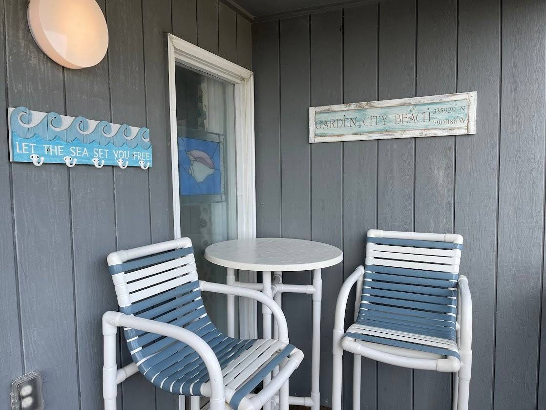 Relax & unwind... Relax & unwind...