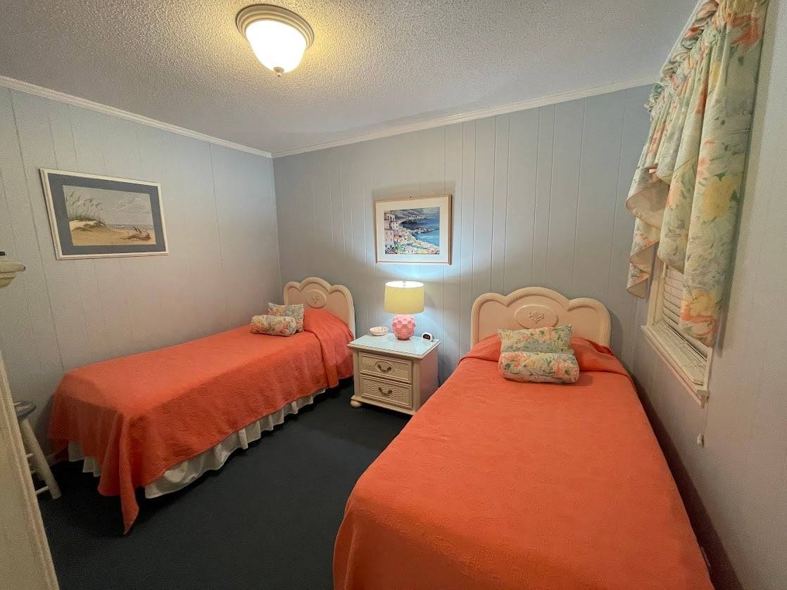 Bedroom 1 - 2 Twin Beds Bedroom 1 - 2 Twin Beds