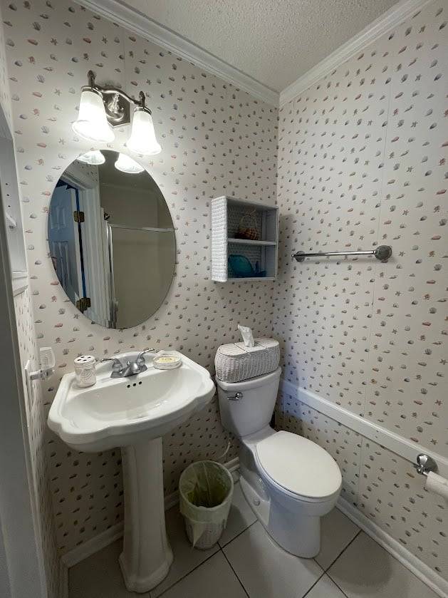 Bedroom 2 Bathroom with a pedestal sink & Bedroom 2 Bathroom with a pedestal sink &