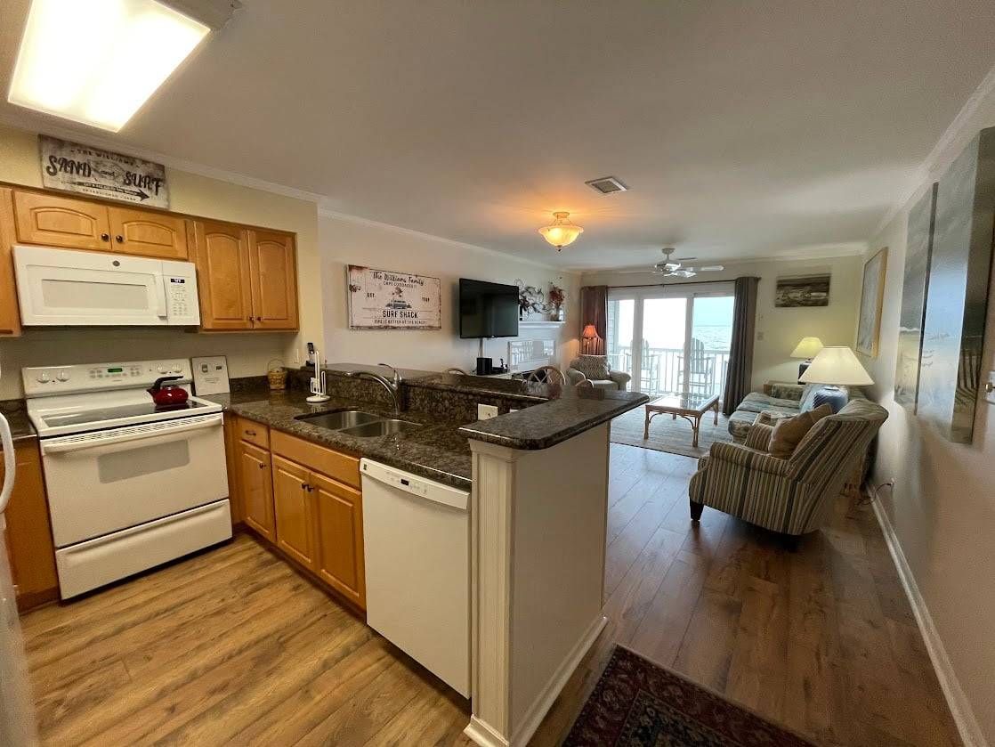 Spacious Kitchen Spacious Kitchen
