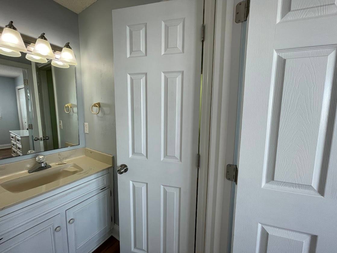 Private vanity for bedroom 5 Private vanity for bedroom 5