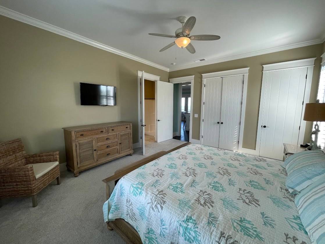 Bedroom 1 - King Bedroom 1 - King