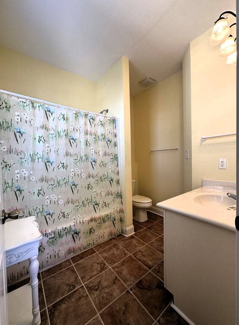 Tub/Shower Combo Tub/Shower Combo