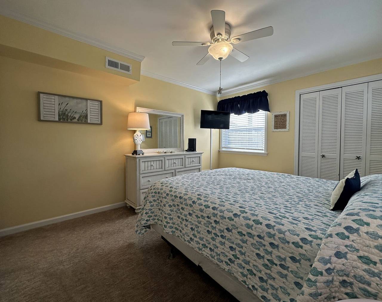 Watch TV in Bed Watch TV in Bed