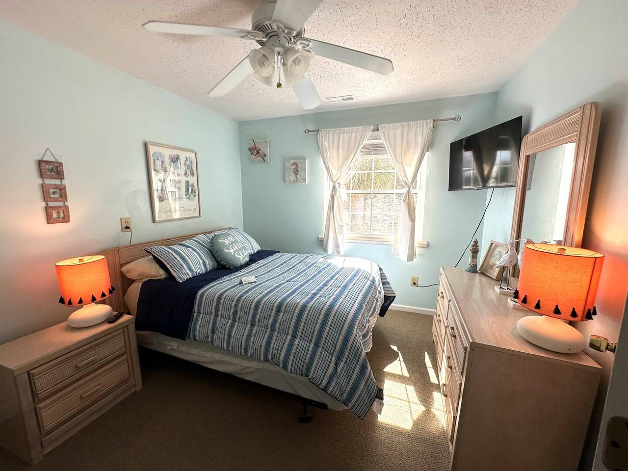 Bedroom 3 - 1 Double Bed Bedroom 3 - 1 Double Bed