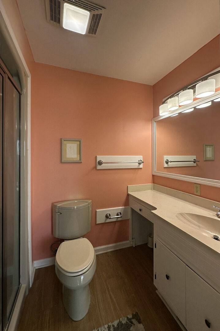 Ensuite Bathroom with... Ensuite Bathroom with...