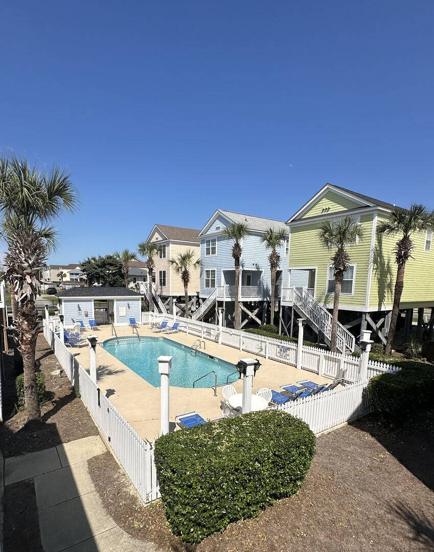 Community Pool Community Pool