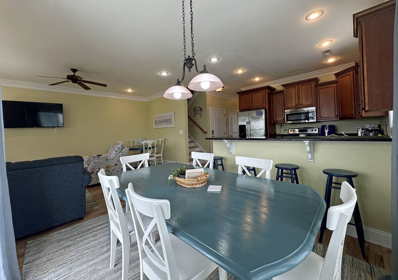 Dining for 6 with Dining for 6 with