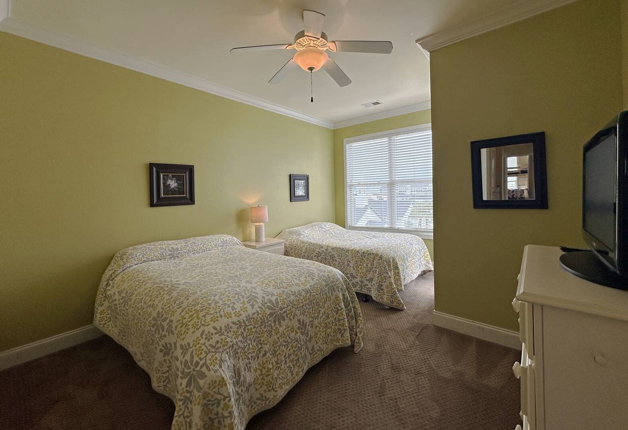 Bedroom 4 Up - 2 Doubles Bedroom 4 Up - 2 Doubles