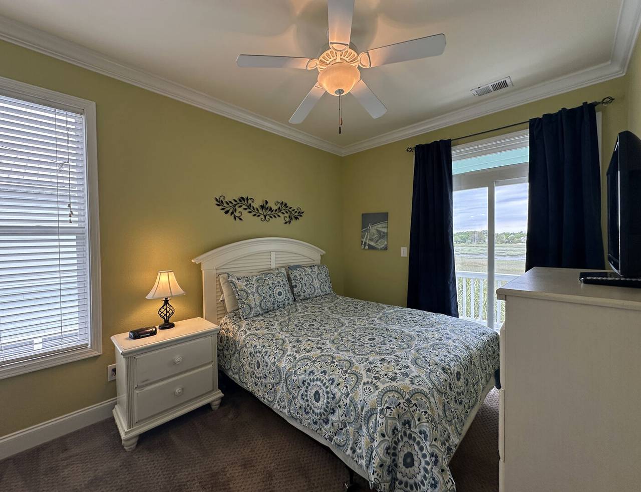 Bedroom 2 Up - Queen Bedroom 2 Up - Queen