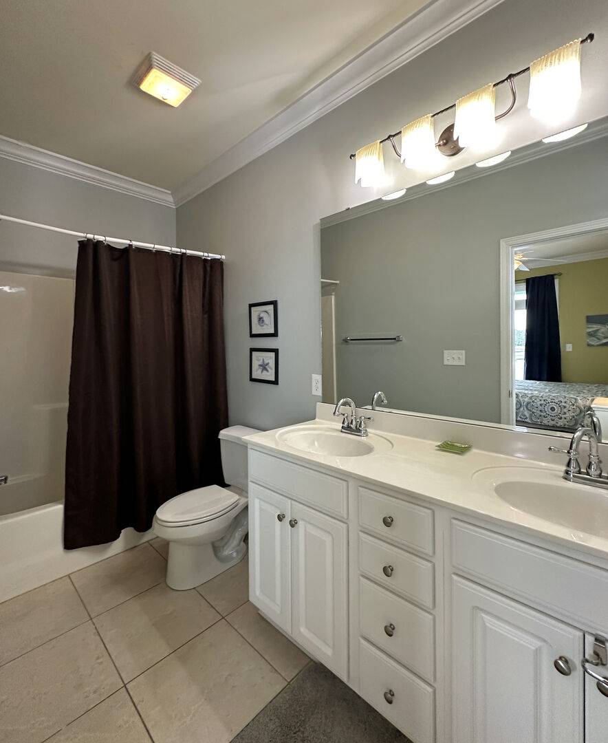 Bedroom 2 Private Bath with Tub/Shower Combo Bedroom 2 Private Bath with Tub/Shower Combo