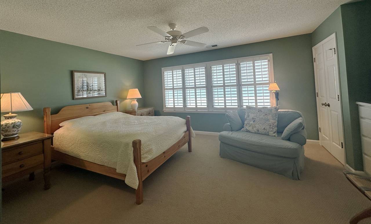 Bedroom 5 - Queen Bedroom 5 - Queen