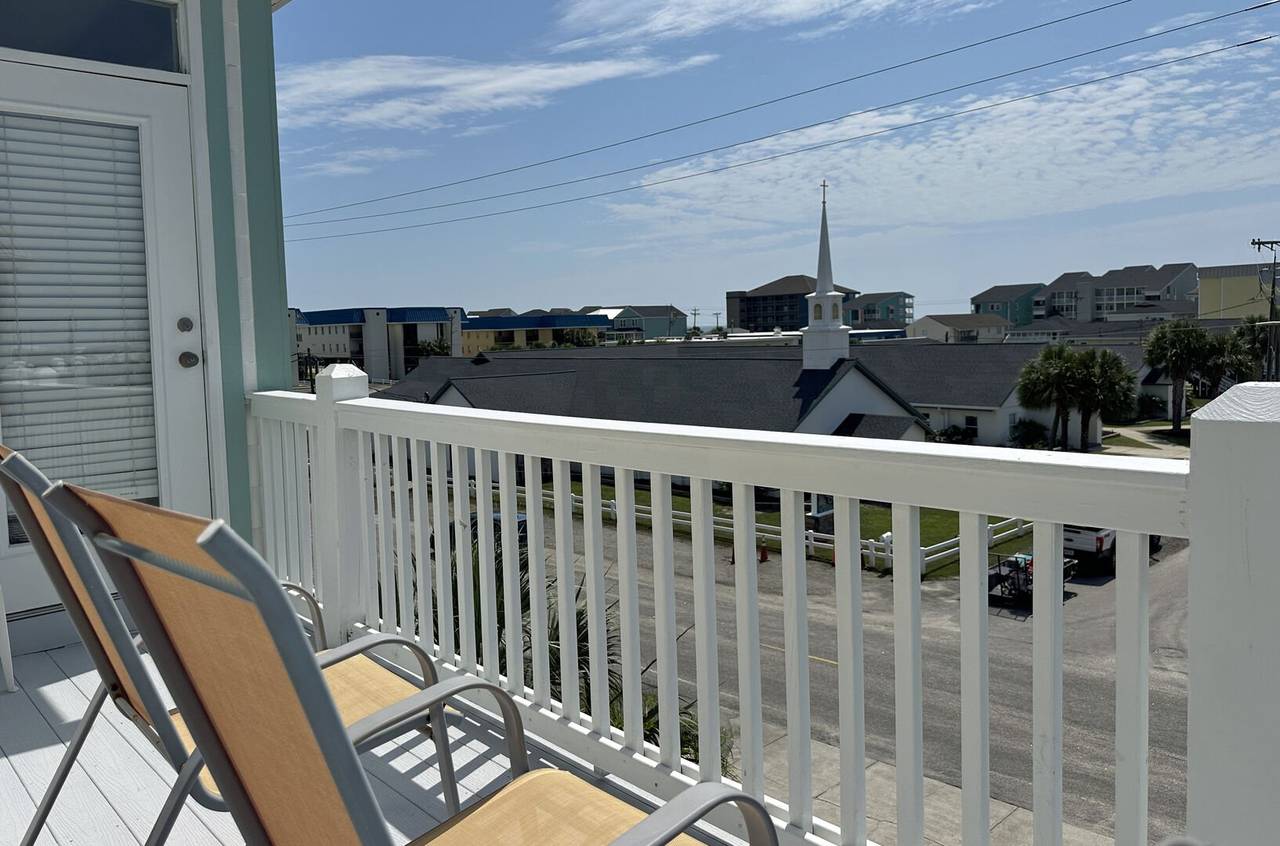 Accessible from Bedroom 4 & 5 Accessible from Bedroom 4 & 5