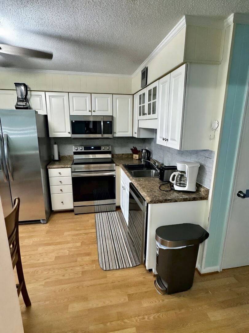 Fully Equipped Kitchen Fully Equipped Kitchen