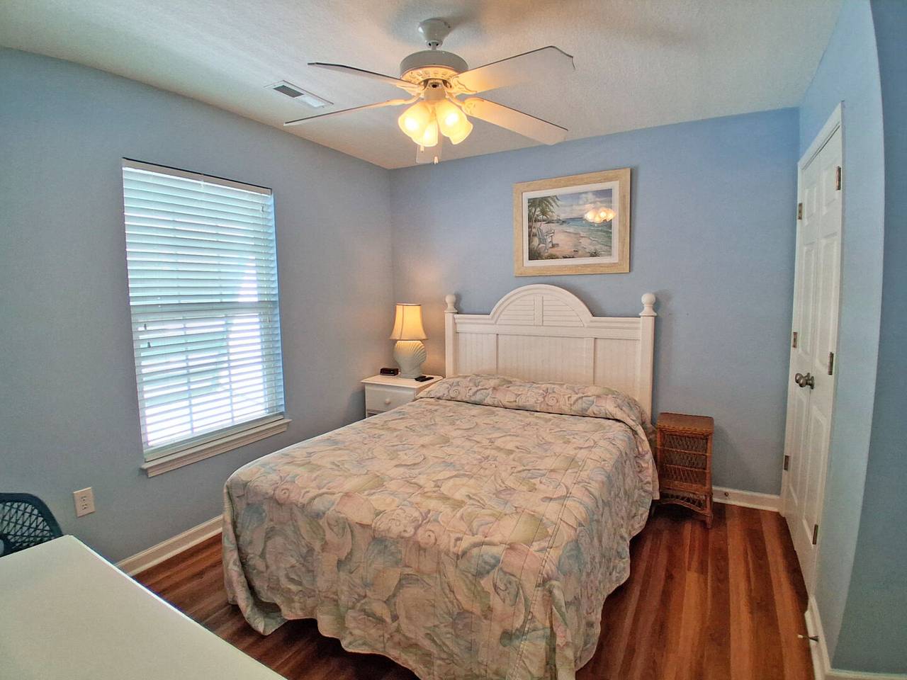 Bedroom 3 Upstairs
1 Queen Bed Bedroom 3 Upstairs
1 Queen Bed