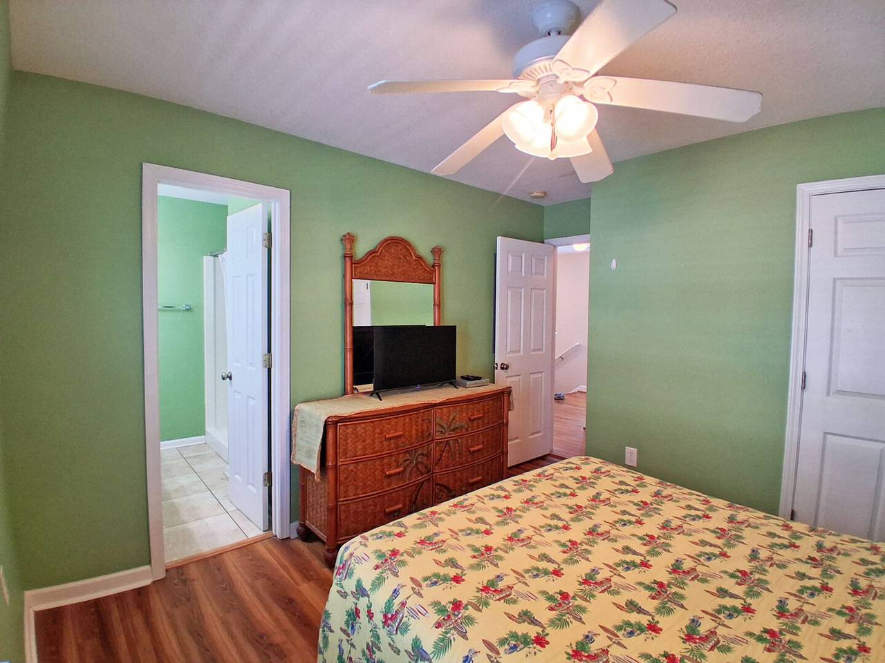 Private Bathroom For Bedroom 4 Private Bathroom For Bedroom 4