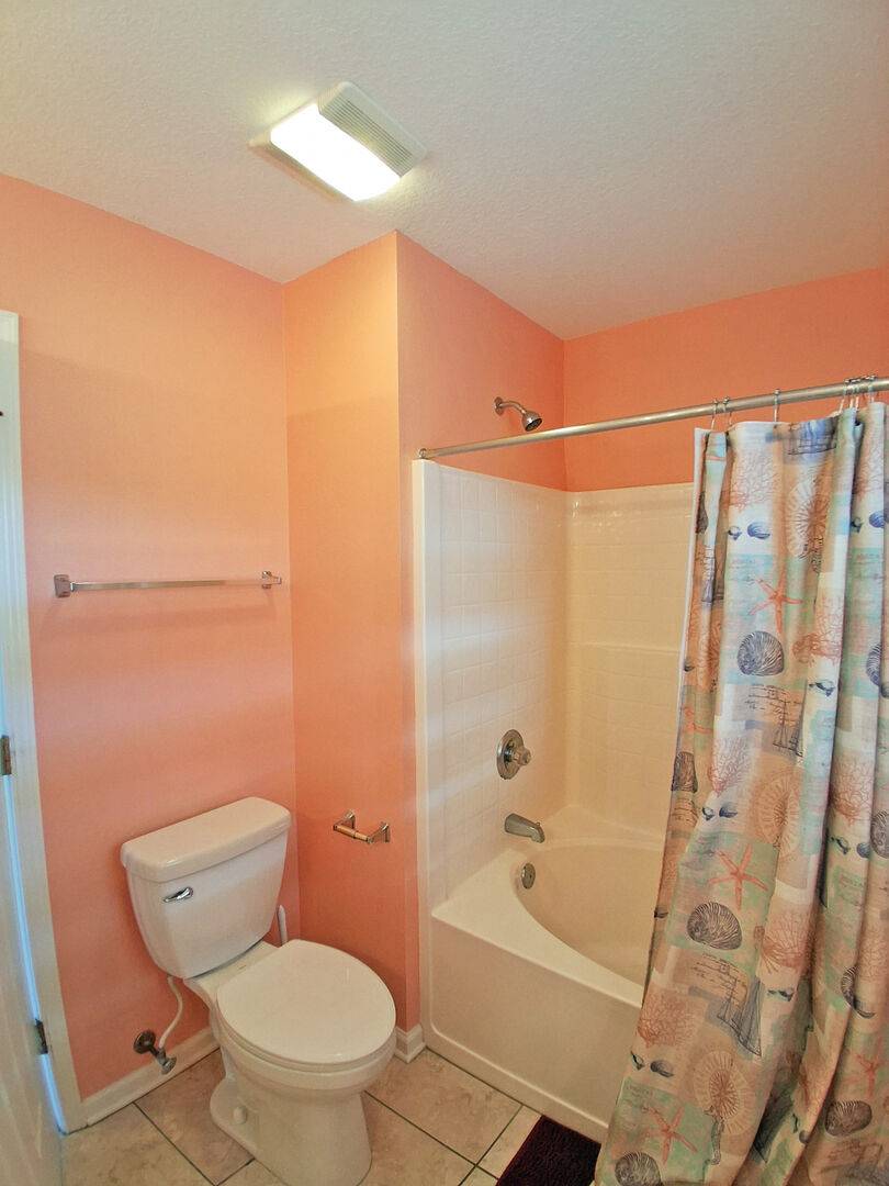 Tub/Shower Combo Tub/Shower Combo