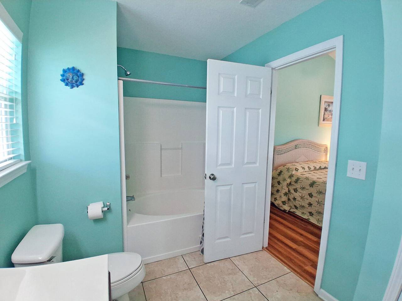 Tub/Shower Combo Tub/Shower Combo