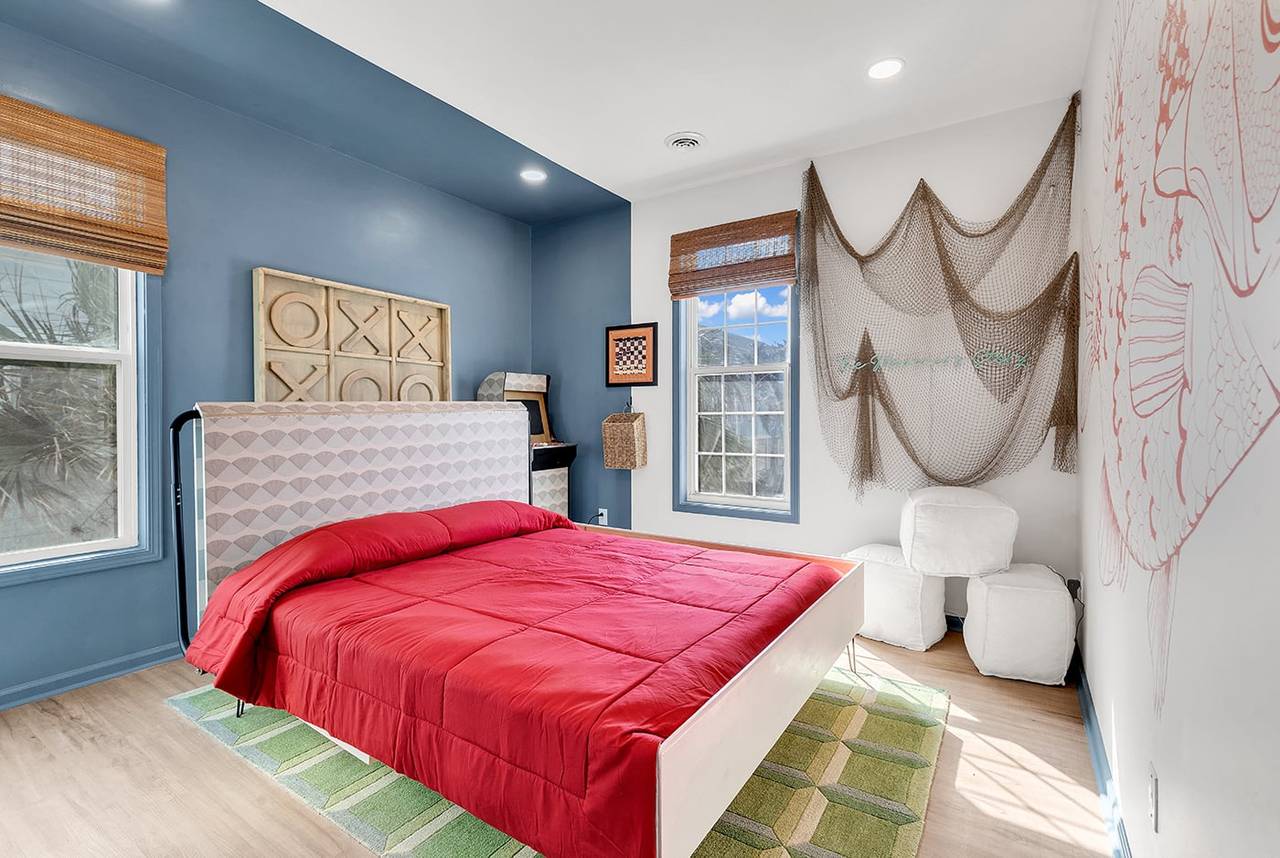 Queen Bed Queen Bed
