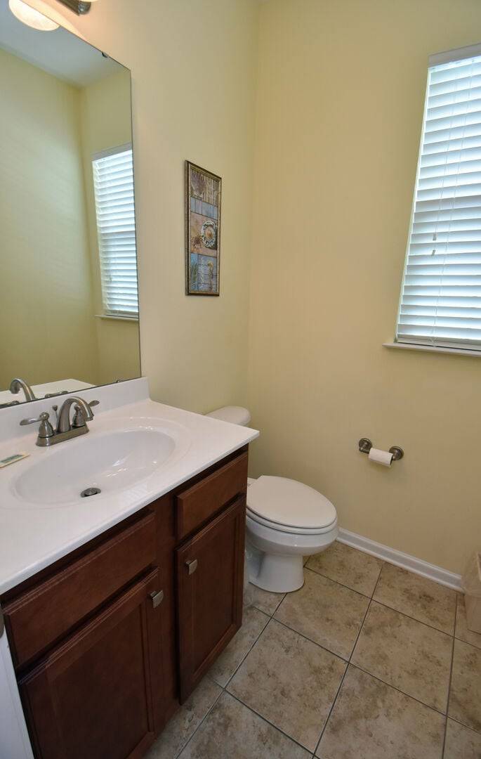 Half Bath Off Living Area Half Bath Off Living Area