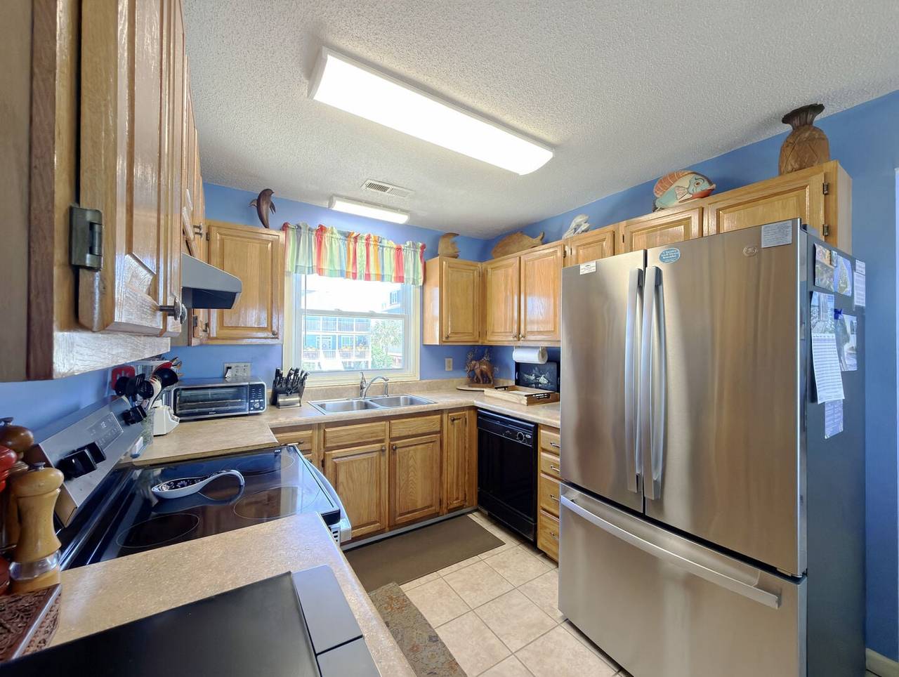 Well Equipped (2026-new fridge & stove) Well Equipped (2026-new fridge & stove)