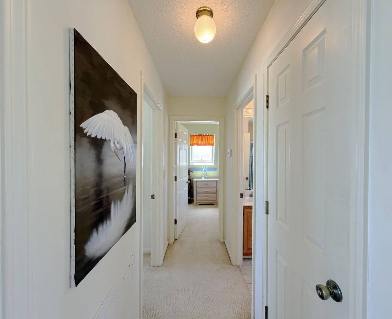 Hall Bath, Bedroom 2 & 3 Hall Bath, Bedroom 2 & 3