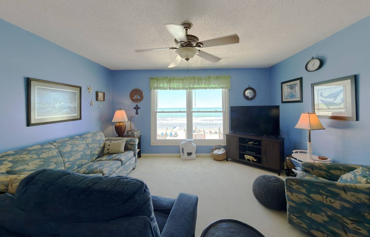 Enjoy the ocean views! Enjoy the ocean views!
