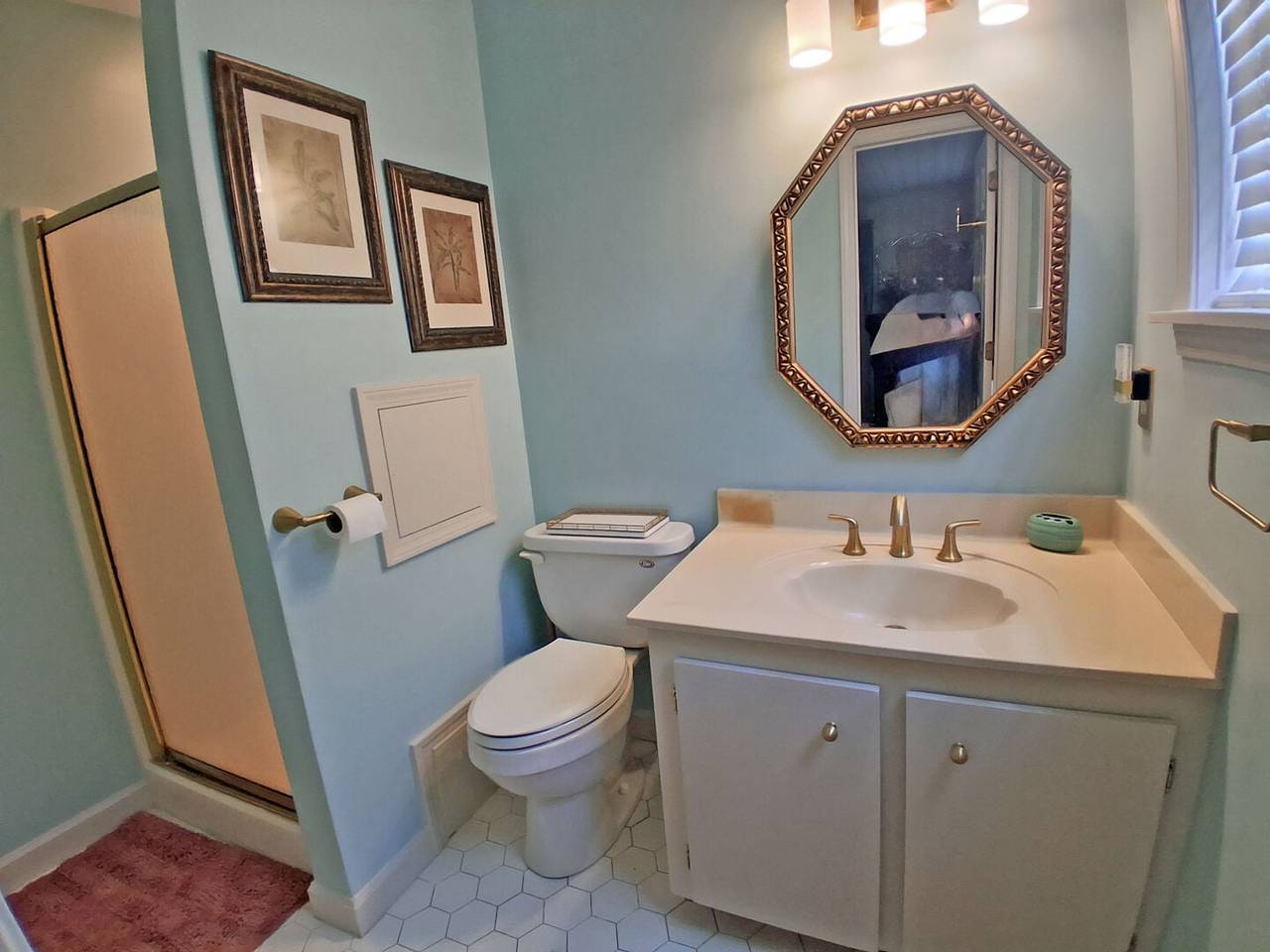Private Bathroom For Bedroom 5
Walk In Shower Private Bathroom For Bedroom 5
Walk In Shower