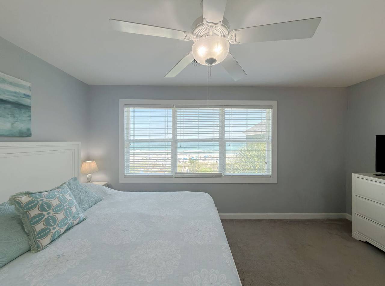 Wake up to ocean views! Wake up to ocean views!