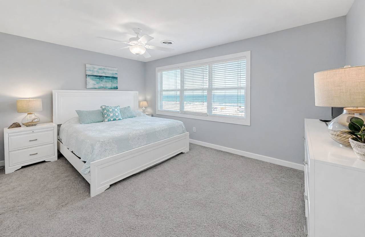 Bedroom 4 Up - King Bedroom 4 Up - King