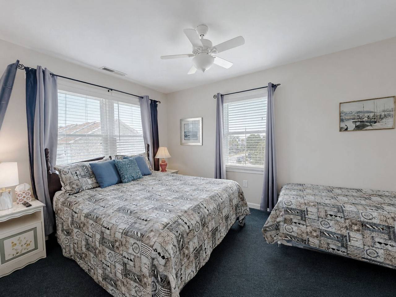 Bedroom 2 Up - Queen & Single Bedroom 2 Up - Queen & Single