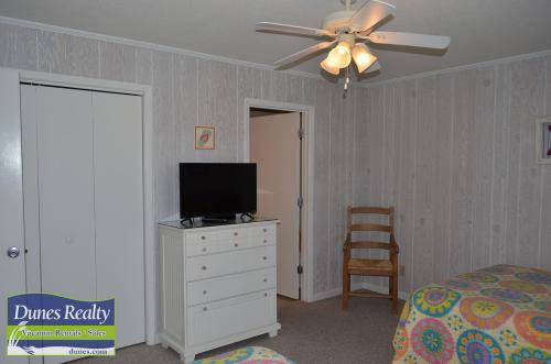 Bedroom 5 - 2 doubles Bedroom 5 - 2 doubles