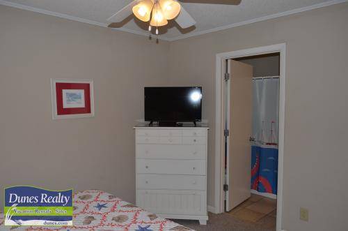 Bedroom 3 - king Bedroom 3 - king