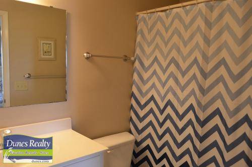 Bedroom 2 bath Bedroom 2 bath