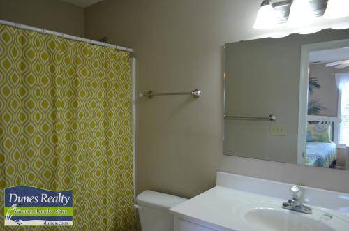 Bedroom 1 bath Bedroom 1 bath