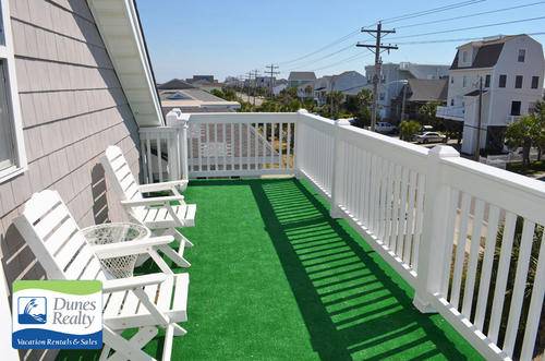 Up Front Sundeck Up Front Sundeck