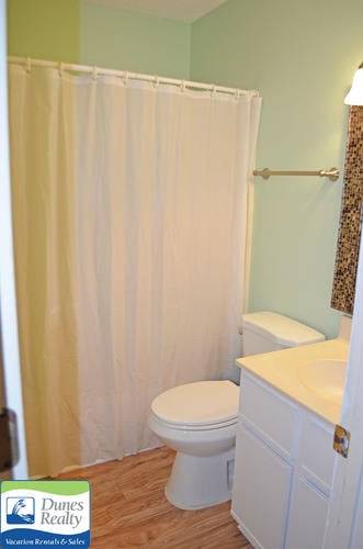 Hall Bathroom 1 Hall Bathroom 1