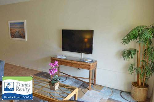 Flat Screen TV in Living Room Flat Screen TV in Living Room