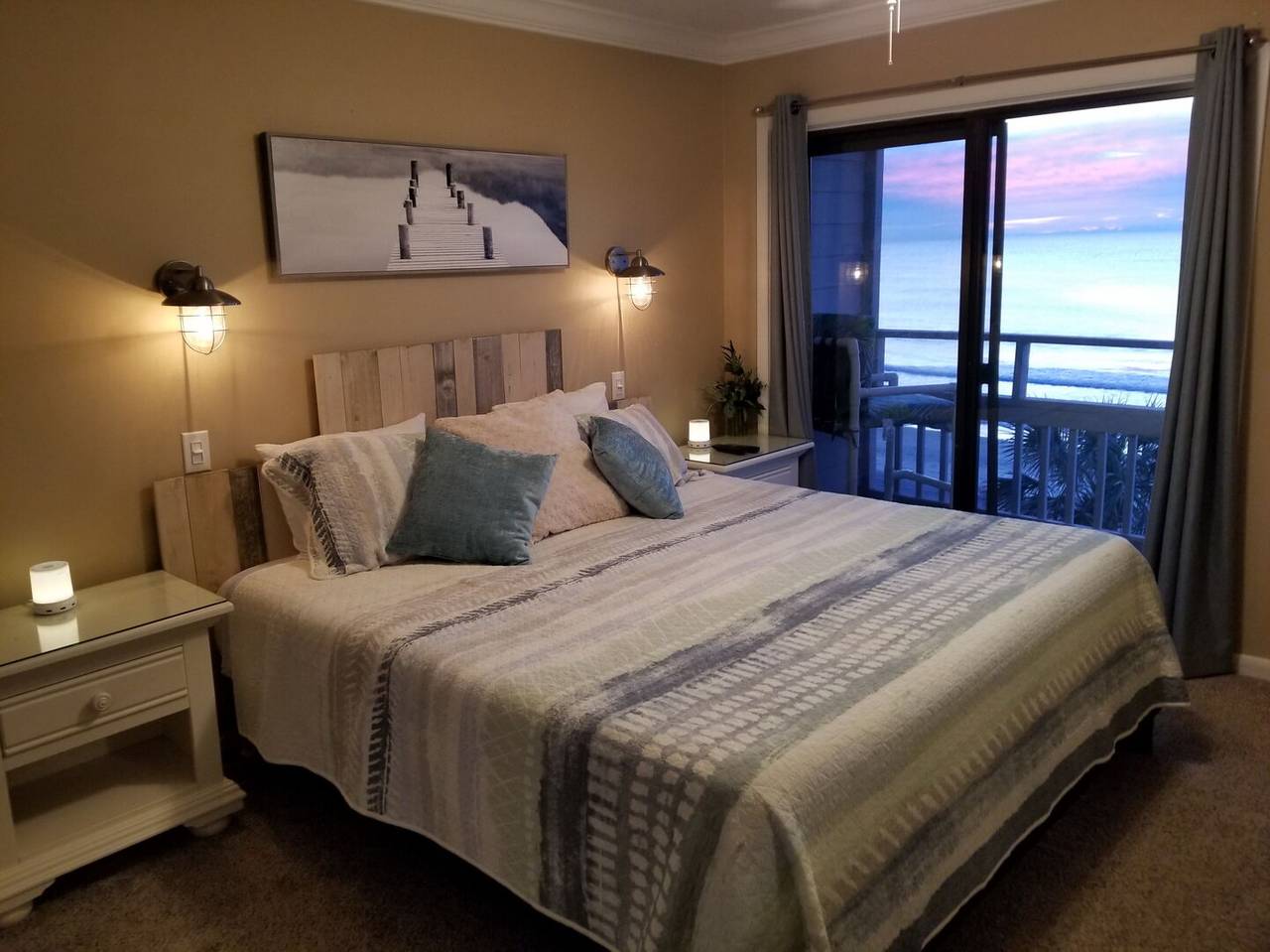 Wake up to sunrises over the Atlantic! Wake up to sunrises over the Atlantic!