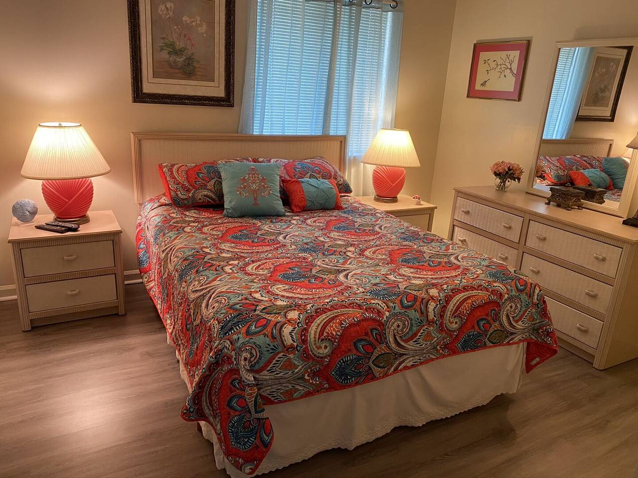 Bedroom 3 - 1 Queen Bed Bedroom 3 - 1 Queen Bed