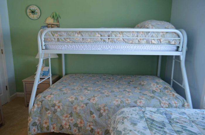 Upstairs Room Marsh View Upstairs Room Marsh View