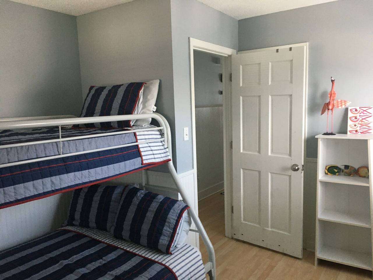 Captain's Bunk (1 Double and 1 Single) Captain's Bunk (1 Double and 1 Single)