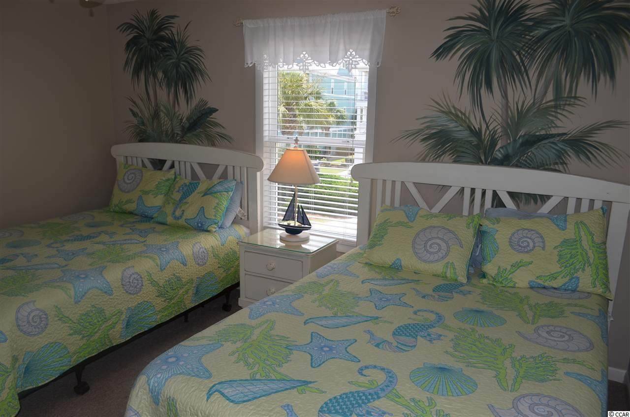 Bedroom 1 - 2 queens Bedroom 1 - 2 queens