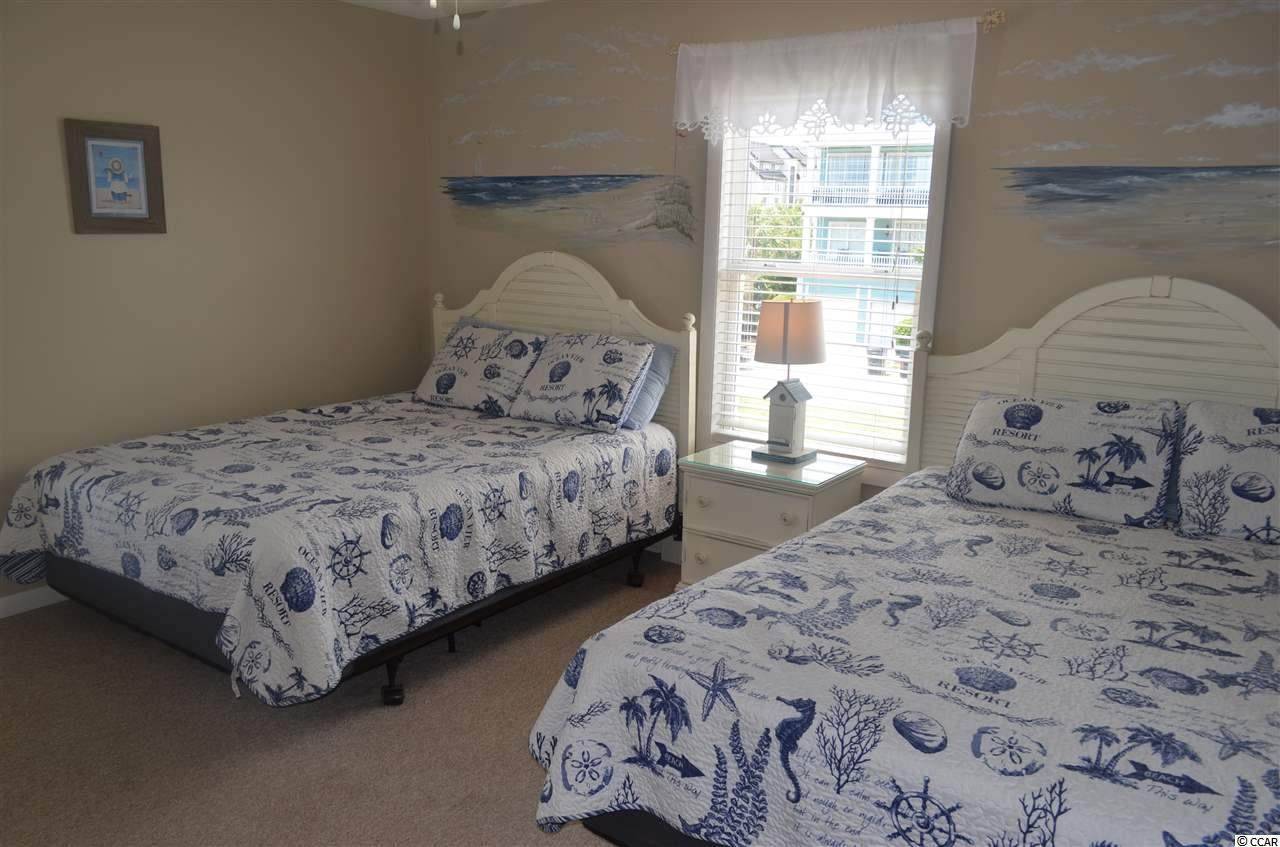 Bedroom 2 - 2 queens Bedroom 2 - 2 queens