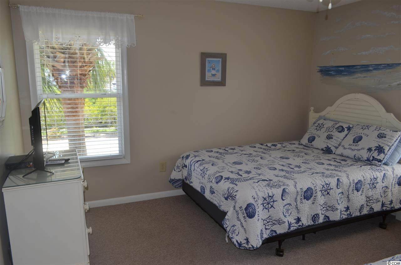 Bedroom 2 - 2 queens Bedroom 2 - 2 queens