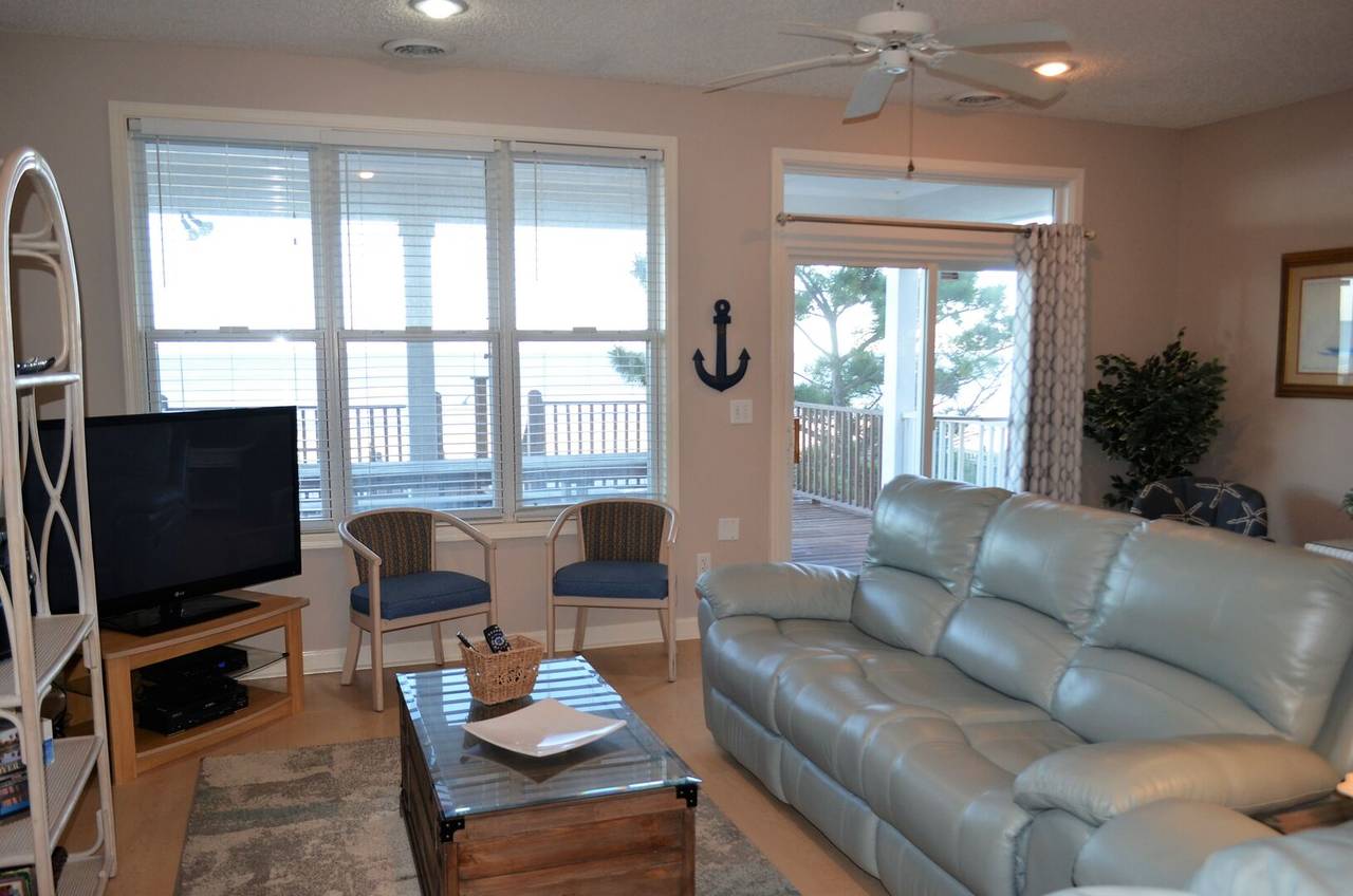 Gather & hang out. Direct access to a... Gather & hang out. Direct access to a...