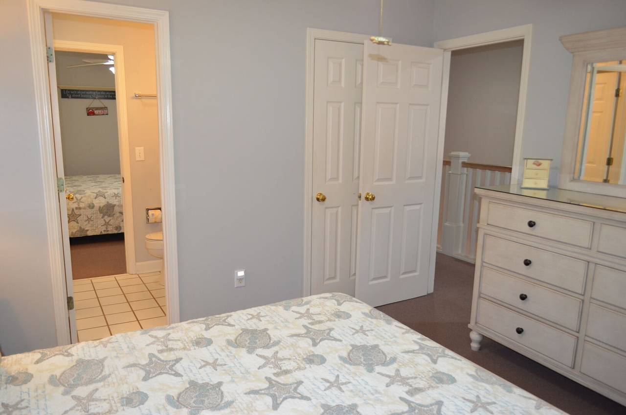 Bedroom 3 with Jack & Jill Bathroom Bedroom 3 with Jack & Jill Bathroom