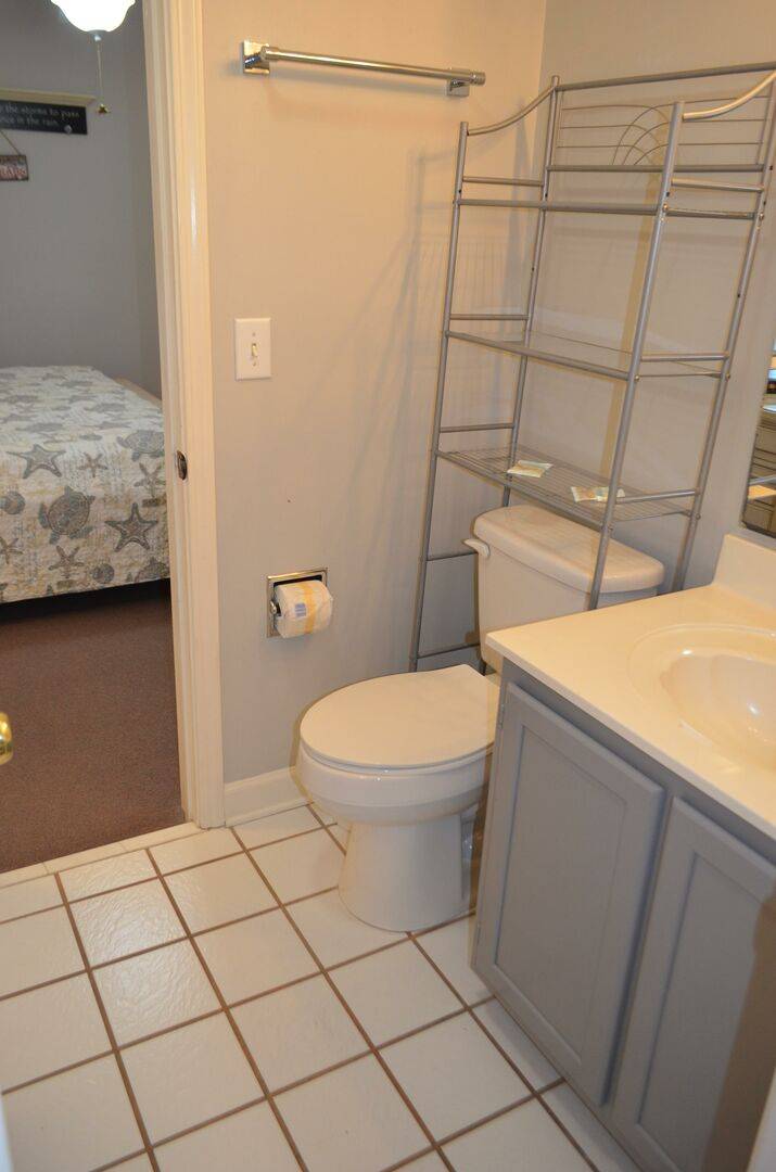 Jack & Jill Bathroom Jack & Jill Bathroom