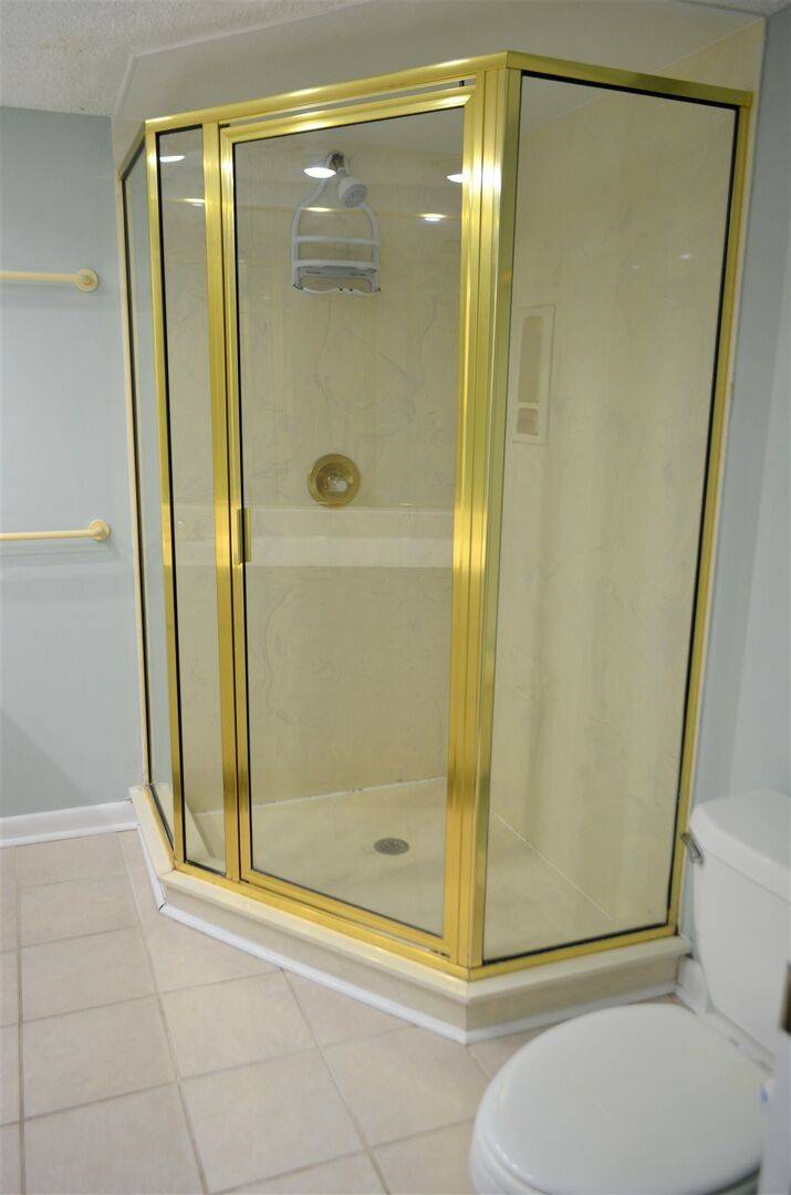 Walk-In Shower Walk-In Shower