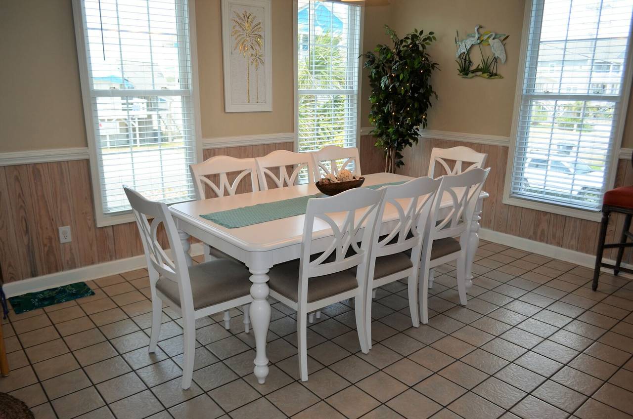 Dine Indoors - table for 8 Dine Indoors - table for 8